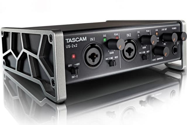 Аудіоінтерфейс Tascam US 2x2