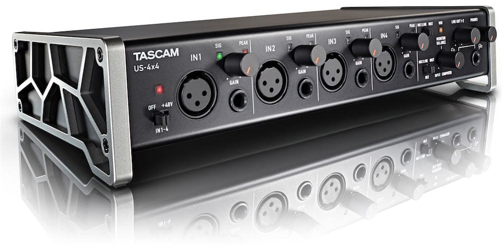 Аудіоінтерфейс Tascam US 4x4
