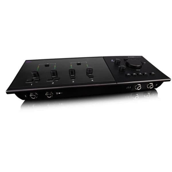 Аудіоінтерфейс AVID Fast Track C600