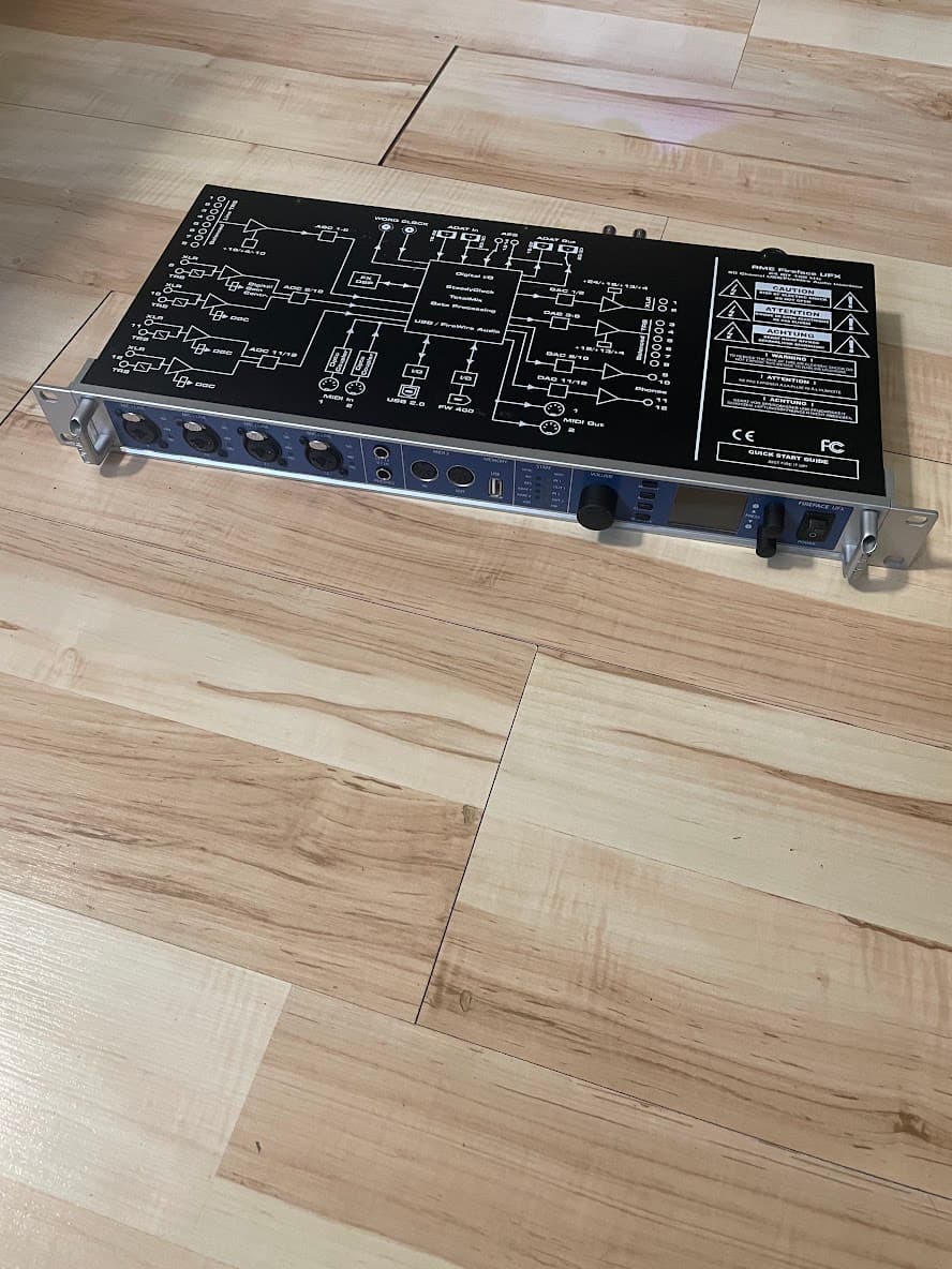 Звукова USB-карта RME Fireface UFX