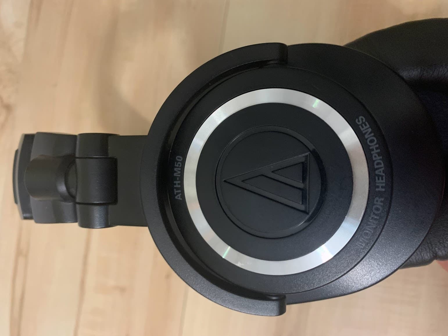Студийные наушники Audio-Technica ATH-M50 3
