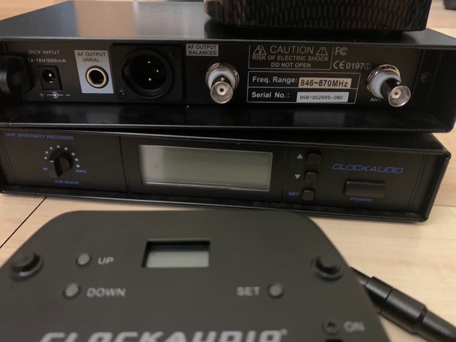 Радиосистема "гусиная шея" ClockAudio CW 9004 2