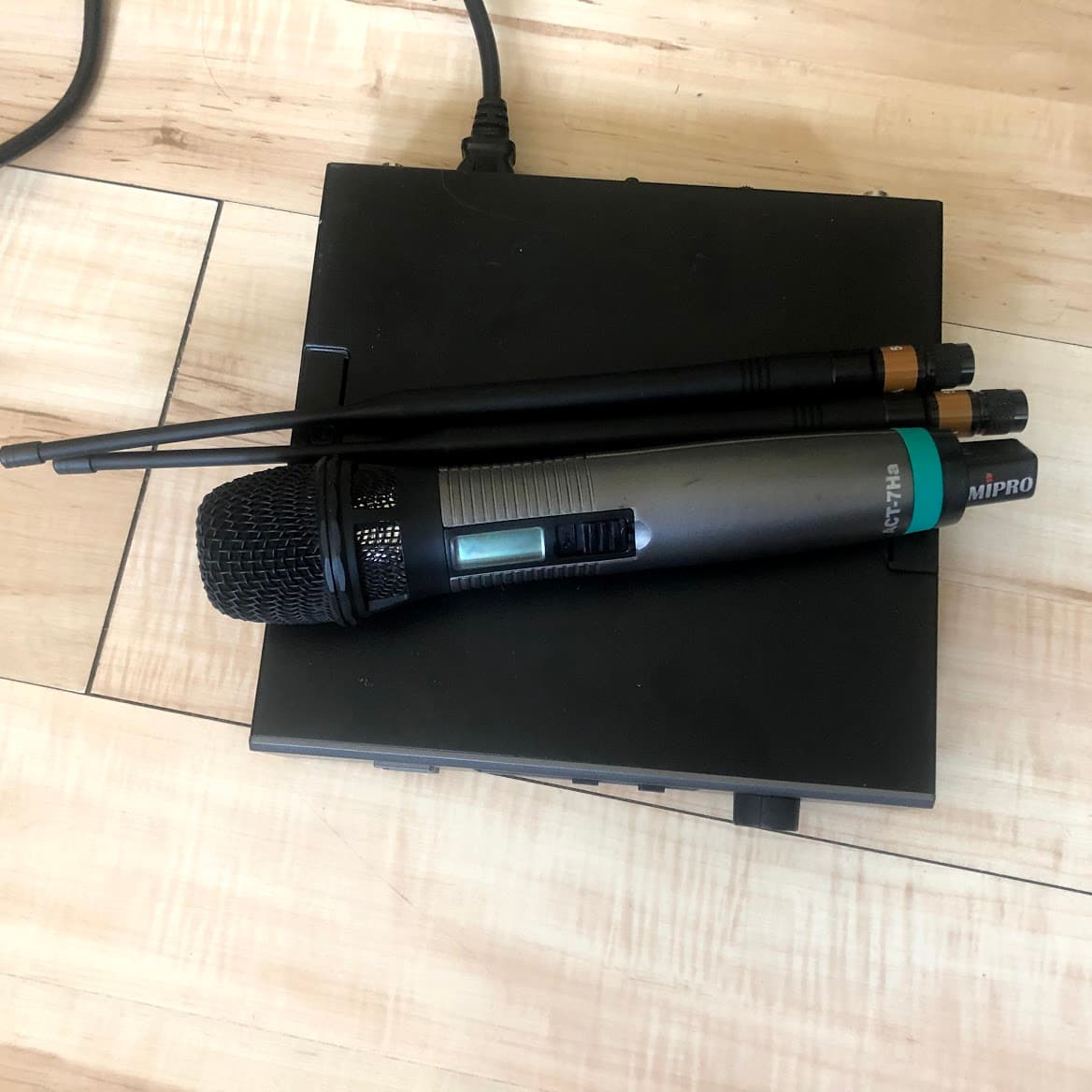 Радиосистема Mipro ACT-717a MU79 3