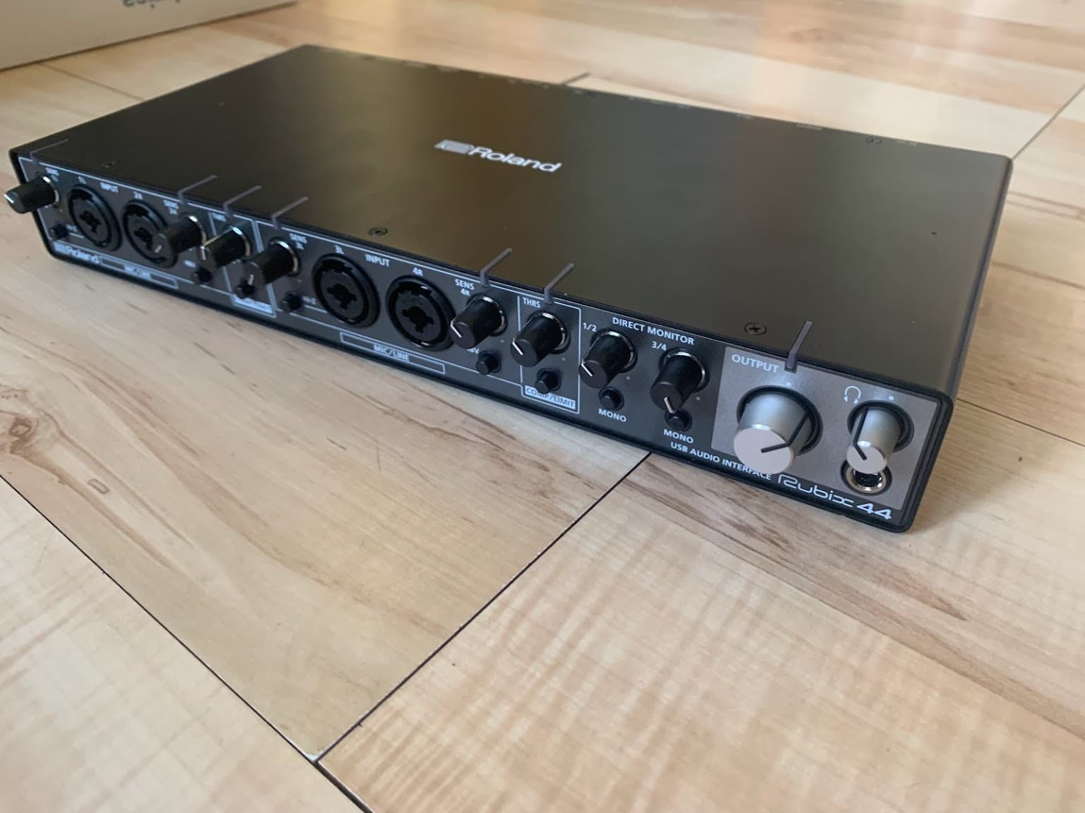 Аудиоинтерфейс Roland Rubix 44 2