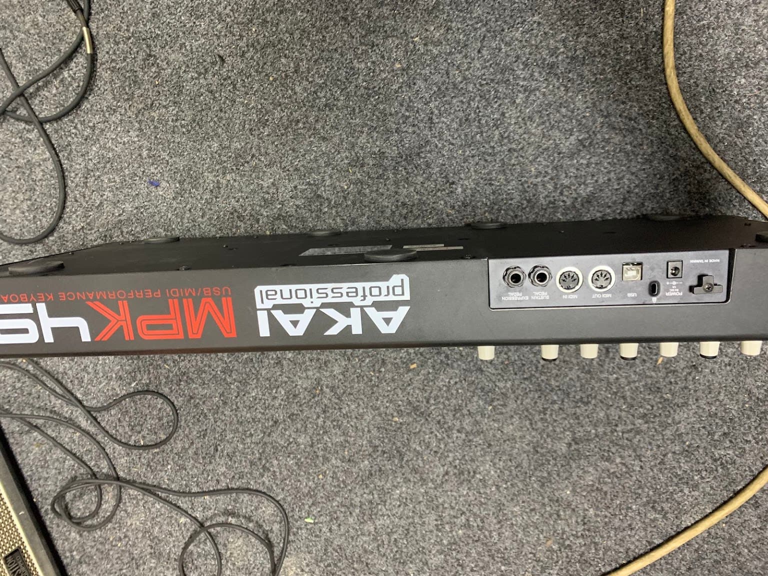 MIDI-клавиатура AKAI MPK49 5