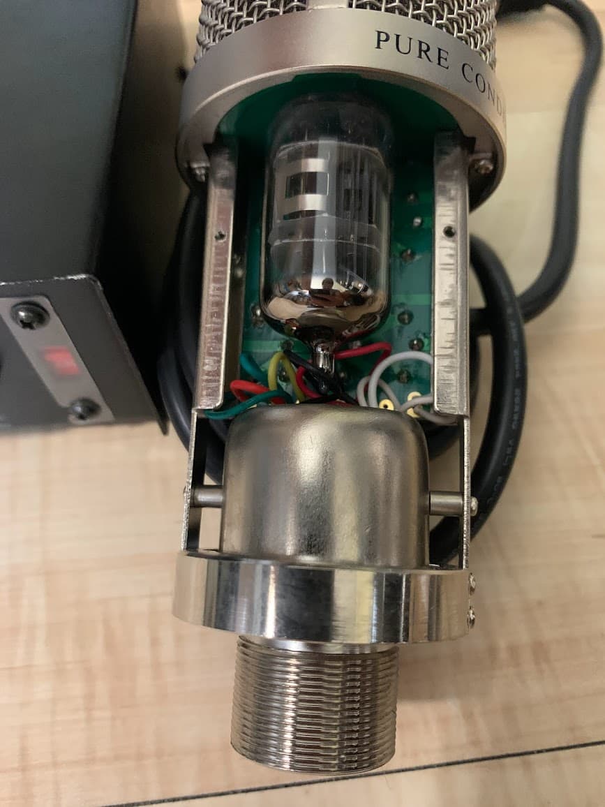 Студийный ламповый микрофон T.Bone SCT-700 2