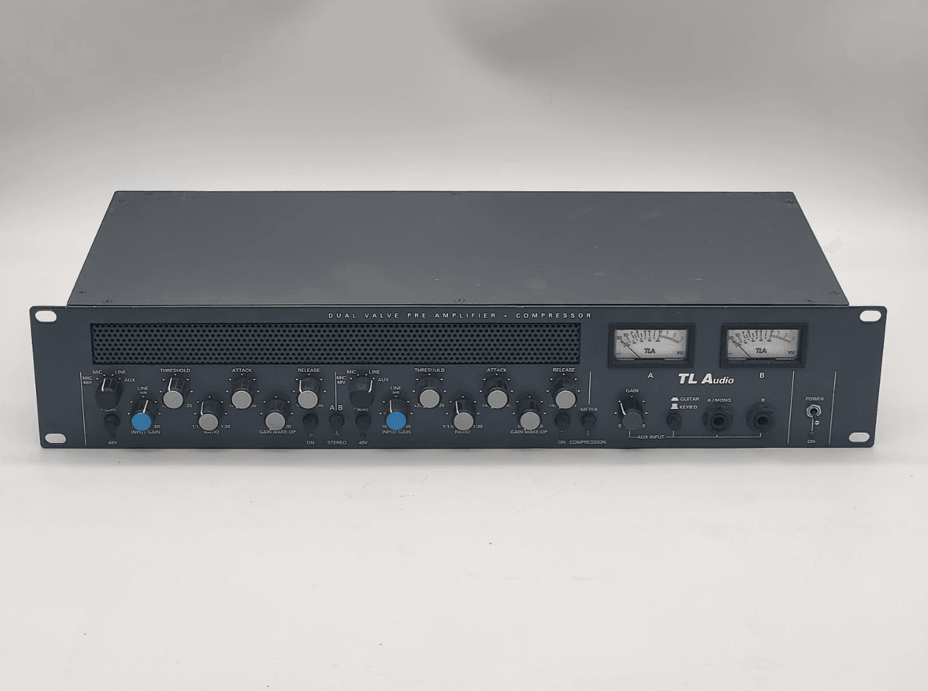 Ламповый предусилитель-компрессор TL Audio C1 Valve Classics