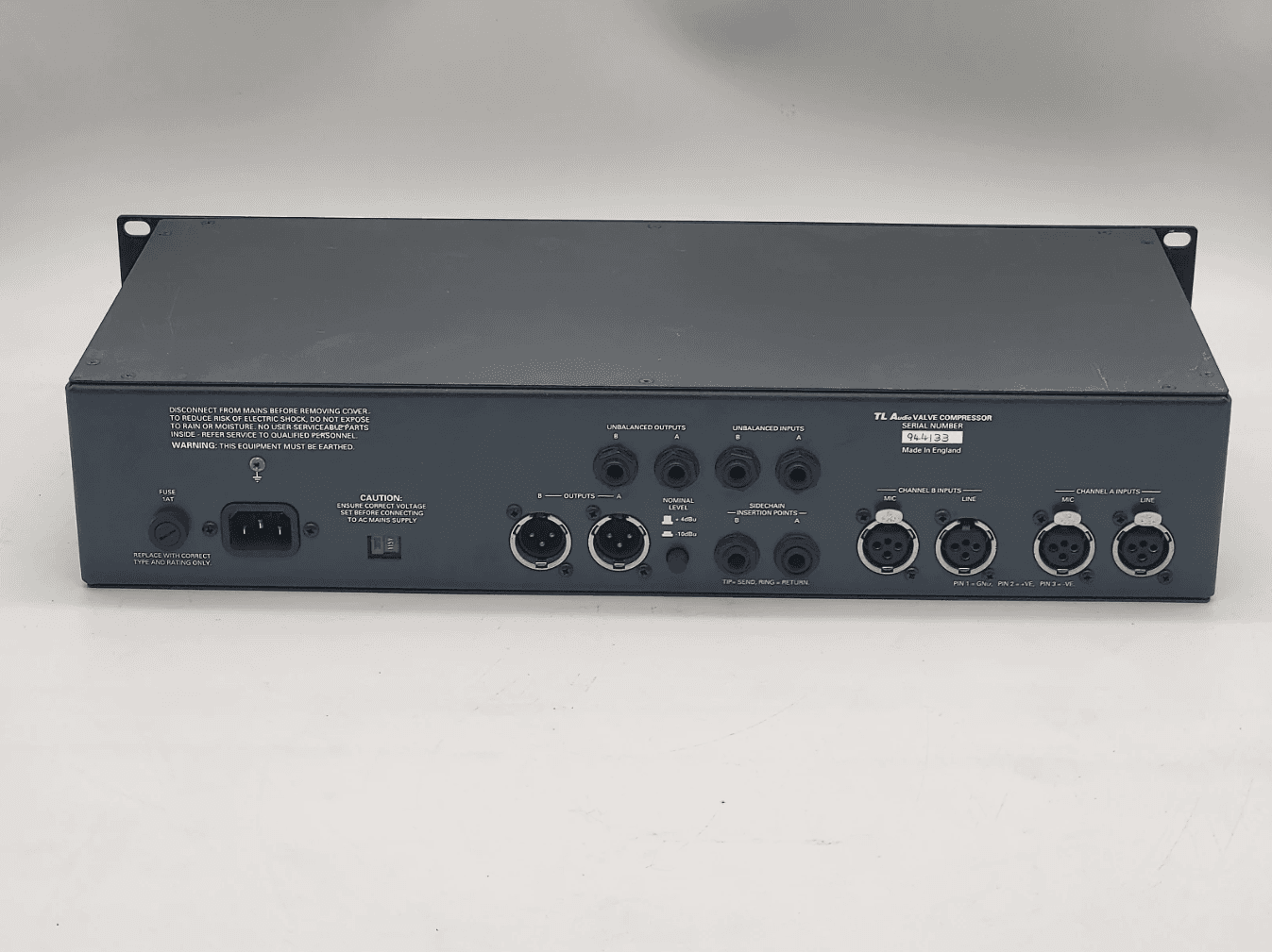 Ламповый предусилитель-компрессор TL Audio C1 Valve Classics 2