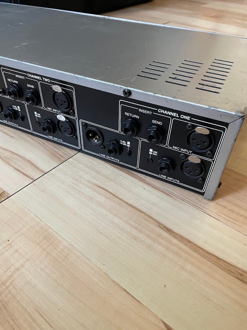 2 канальный ламповый преамп DBX 586 5