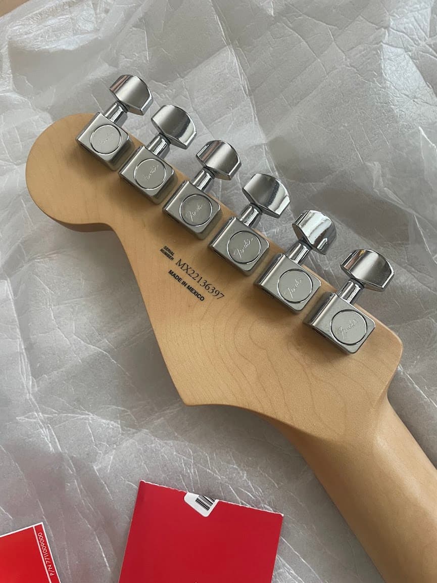 Электрогитара Fender Player Stratocaster PF 3TS (MIM) 6