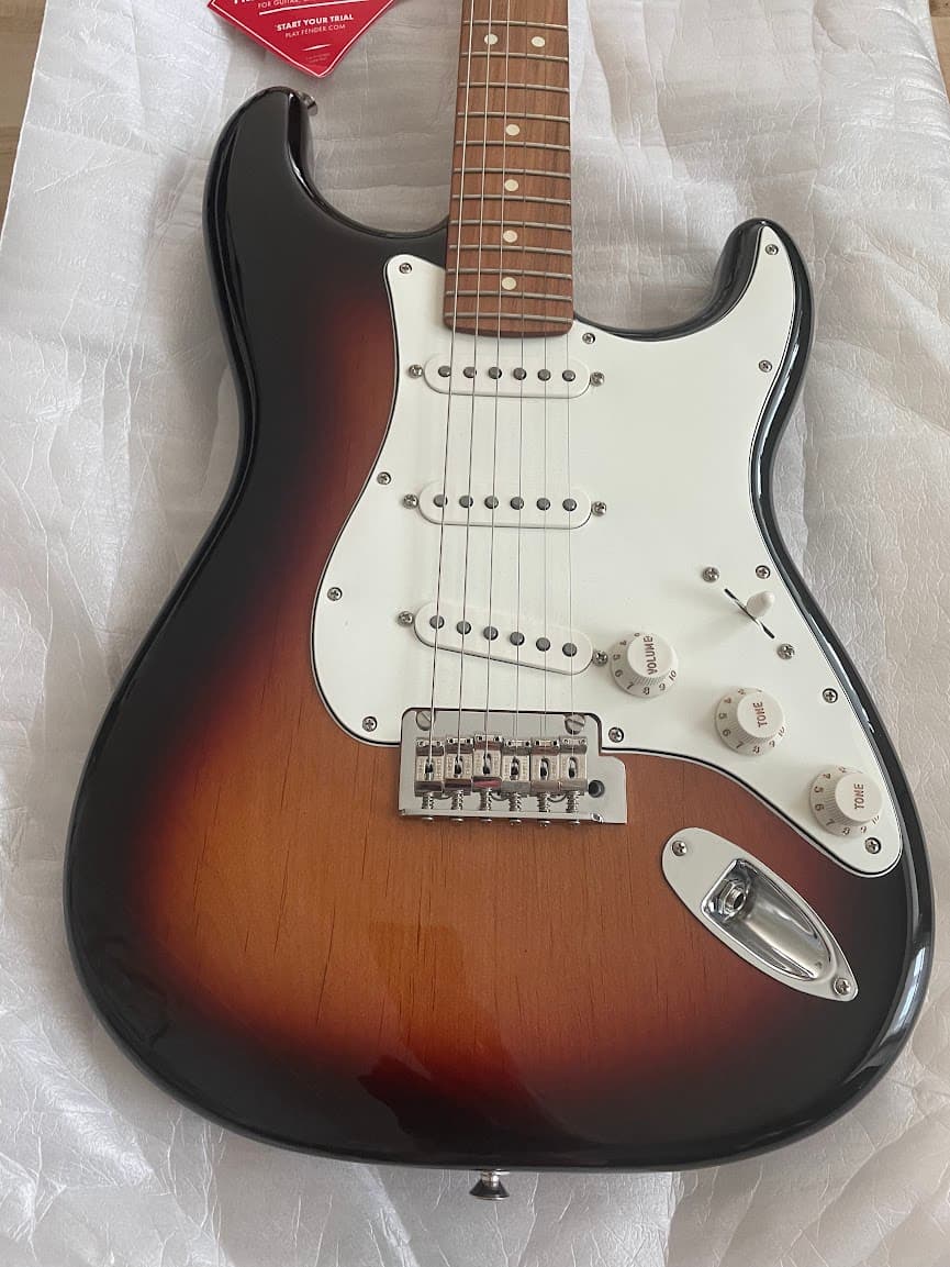 Электрогитара Fender Player Stratocaster PF 3TS (MIM) 3