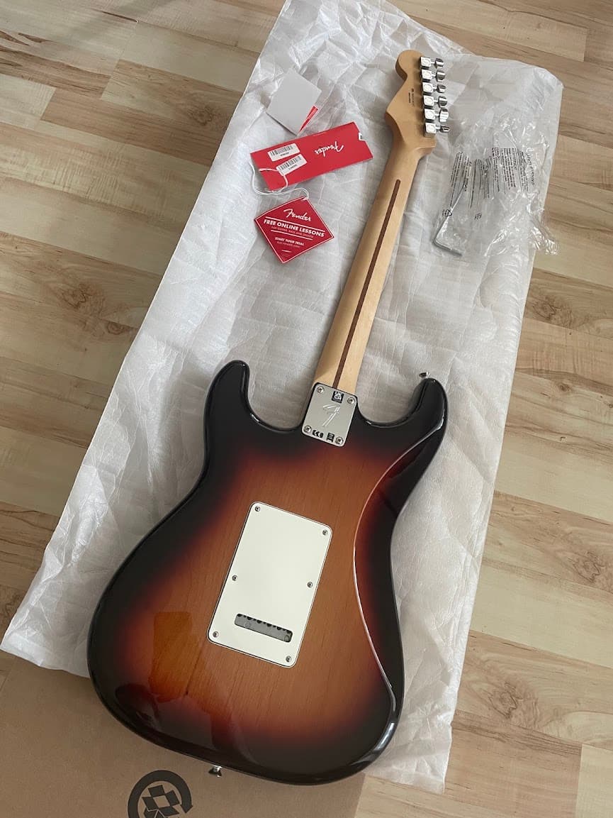 Электрогитара Fender Player Stratocaster PF 3TS (MIM) 8